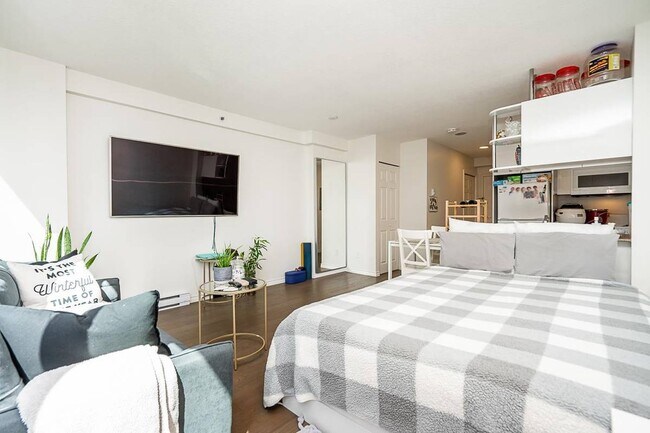 Building Photo - 1189 Howe St