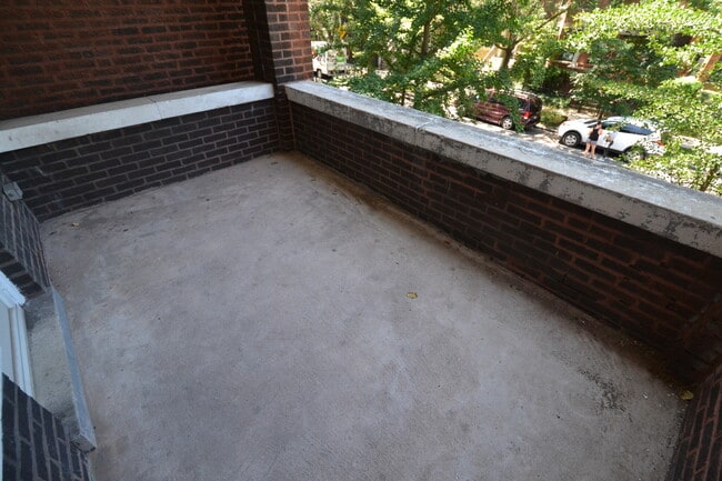 Foto del edificio - 3767 N Lakewood Ave
