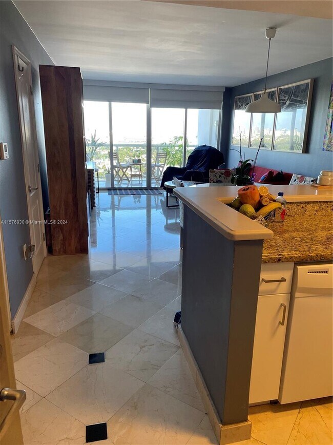 Foto del edificio - 1800 Sunset Harbour Dr