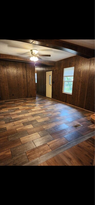 Foto del edificio - 10402 Camp Mack Rd