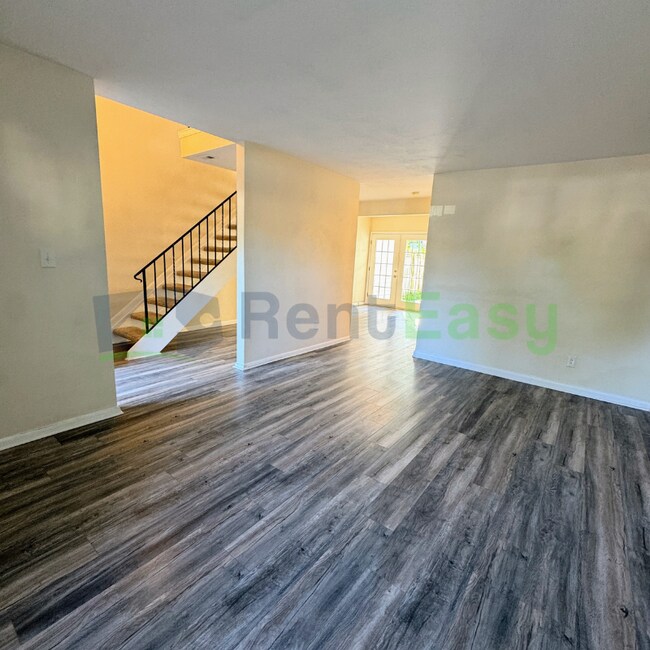 Foto del edificio - 5620 Morningside Ct