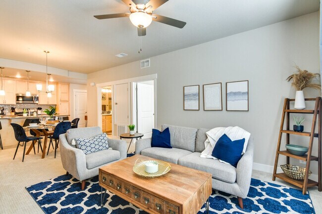 Building Photo - 4622 Hahns Peak Dr