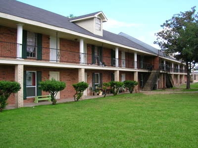 Primary Photo - The Colonial Apartments