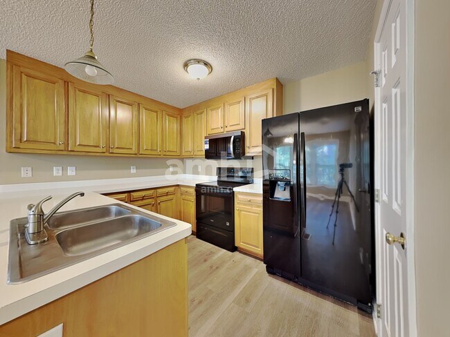 Foto del edificio - 204 Machost Dr