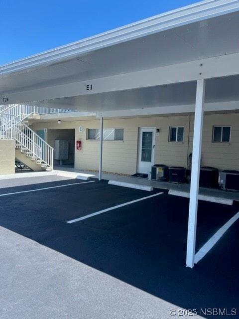 Building Photo - 335 N Cswy-