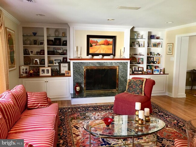 Foto del edificio - 728 Dodds Ln