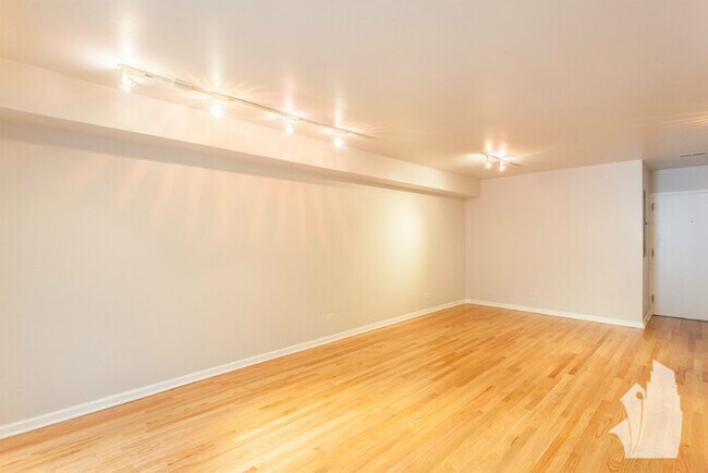 Foto del edificio - 2045 N Larrabee St