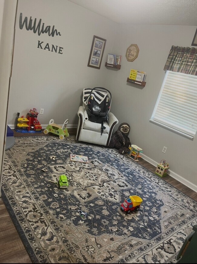 Foto del edificio - 177 Linda Ave