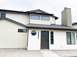 Building Photo - 1093 N Vulcan Ave