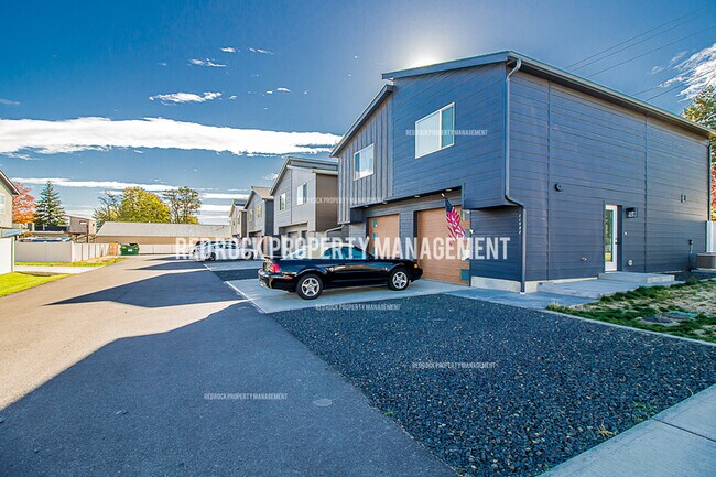 Foto del edificio - 11918 E 2nd Ln