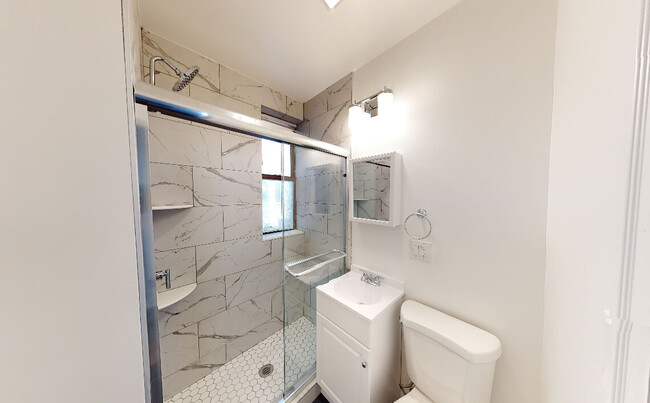 Building Photo - 61 Park Dr