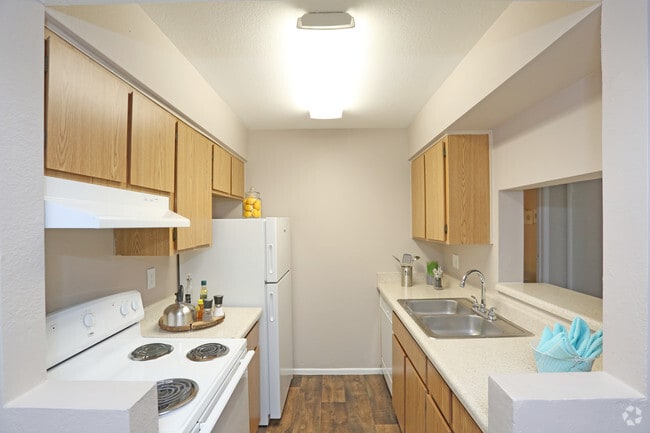Interior Photo - Portola Glendale