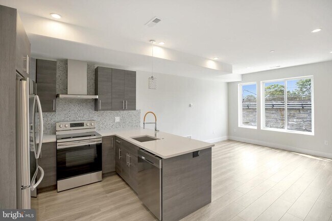 Building Photo - 1517 N 9th St