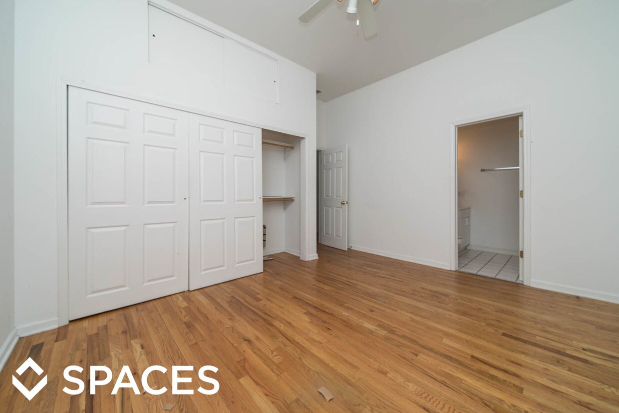 Primary Photo - 721 W Briar Pl