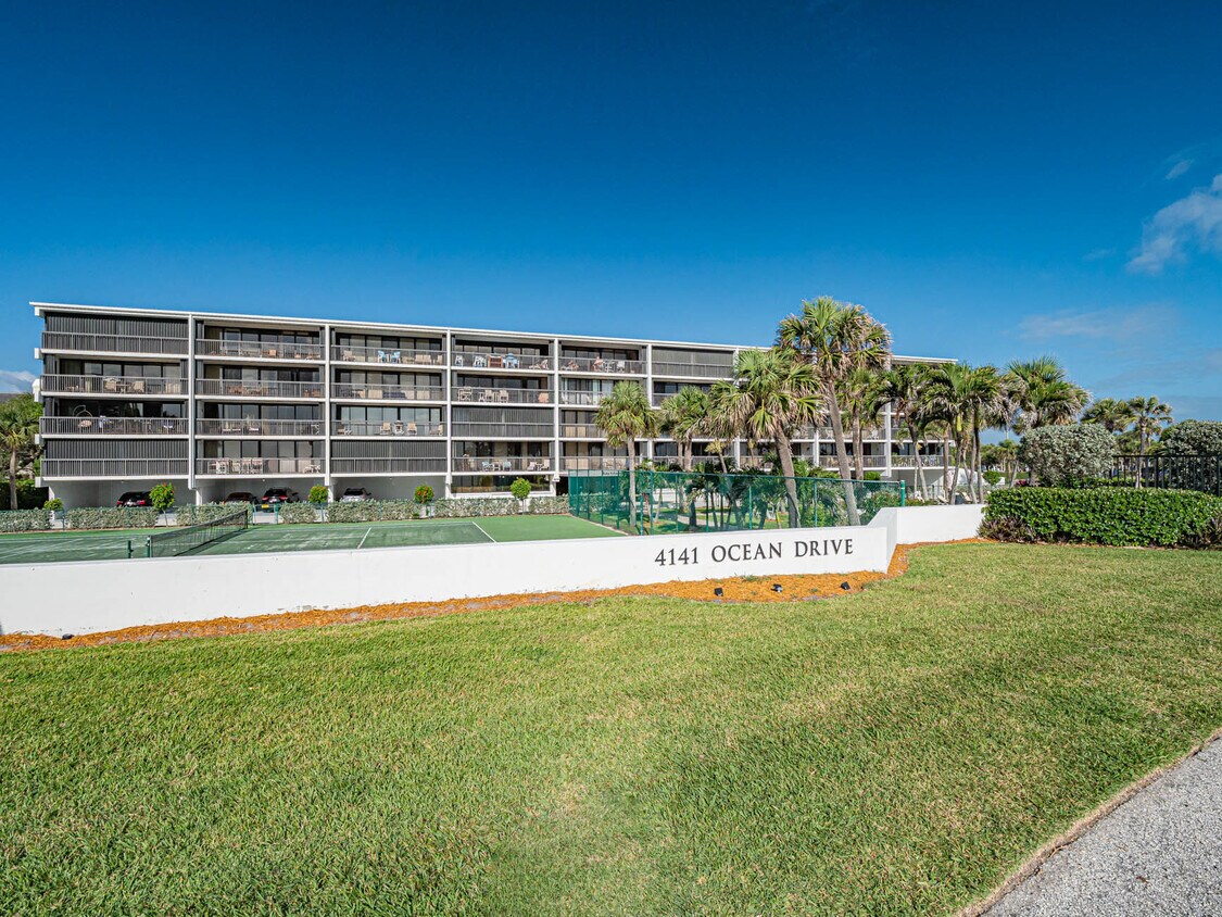 Foto principal - 4141 Ocean Dr