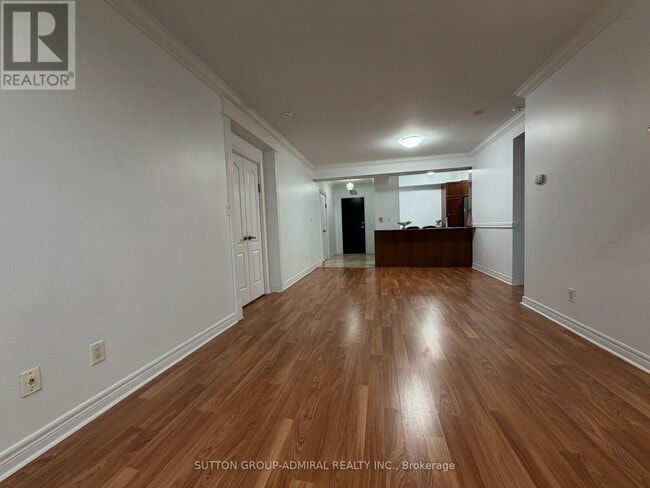 Photo du bâtiment - 100 Promenade Cir