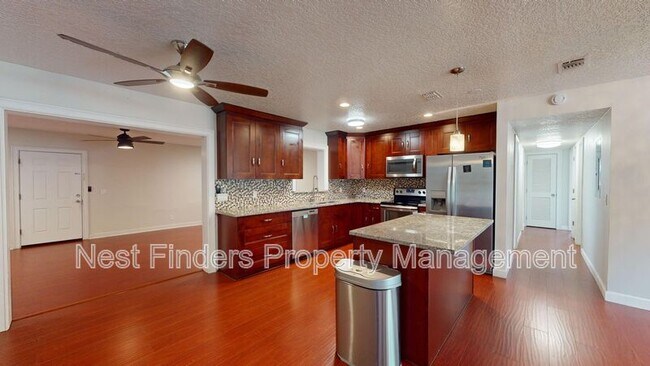 Building Photo - 11671 Shellfish Dr