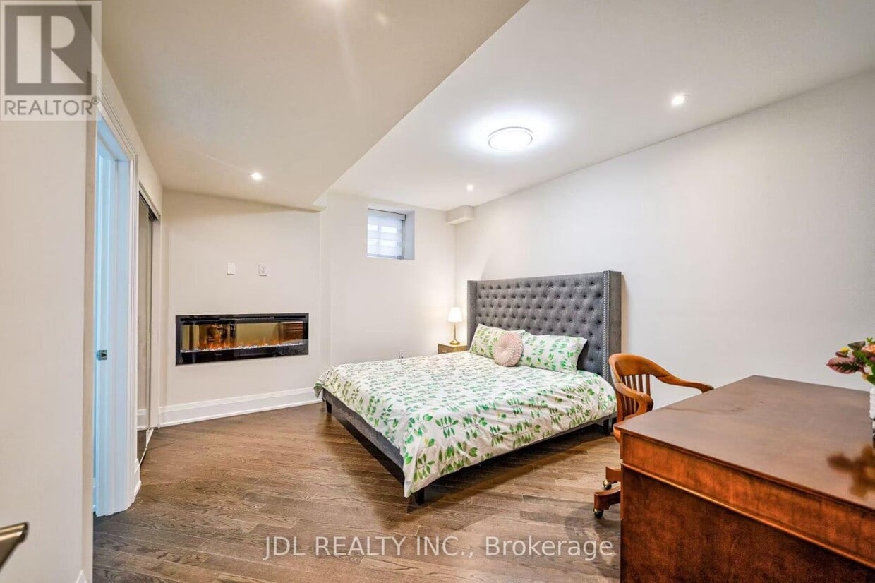 Primary Photo - 133 Hillsview Dr