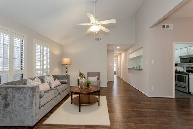 Foto del edificio - 6326 Winton St