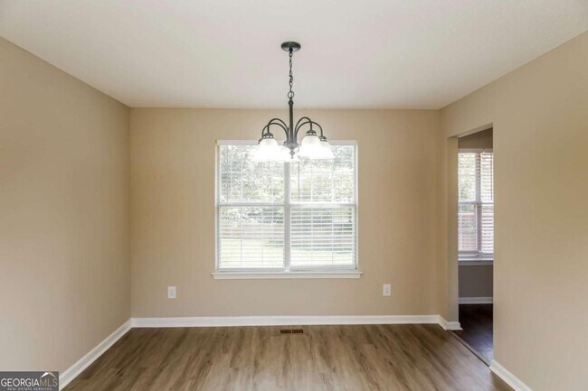 Foto del edificio - 37 Ridgefield Dr