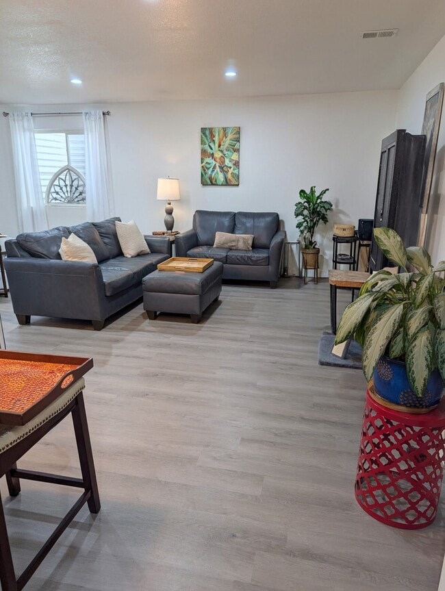 Foto del edificio - 5946 E 154th Pl