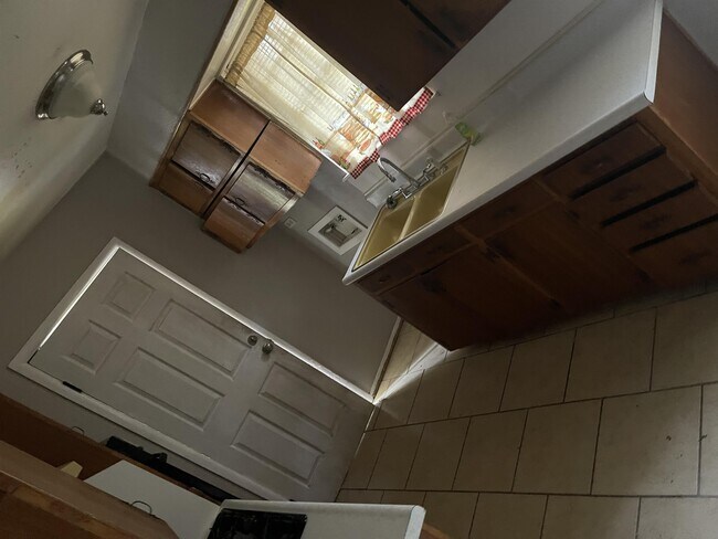 Foto del edificio - 9221 Savanna Dr