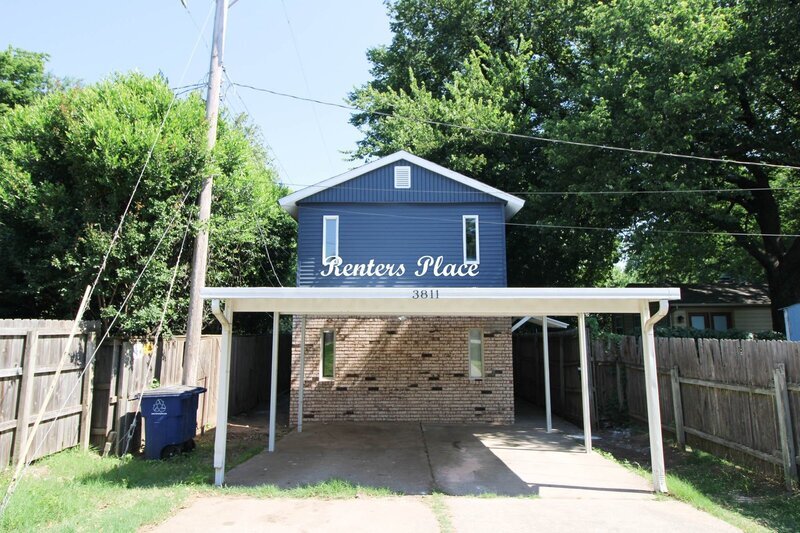 Primary Photo - 3811 E 15th St