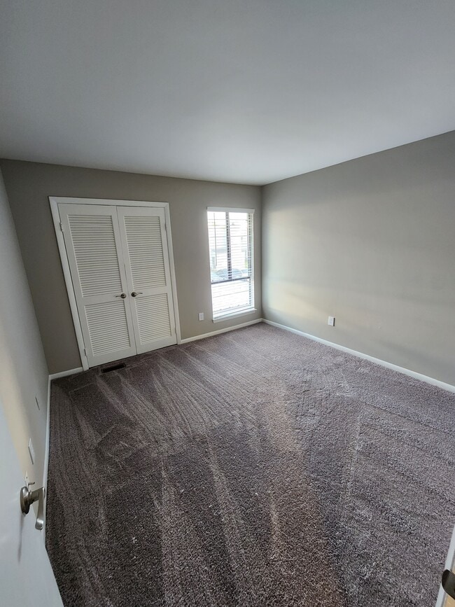 3BR, 2.5 bath- 1,675 sq ft bedroom 2 - Willow Oaks