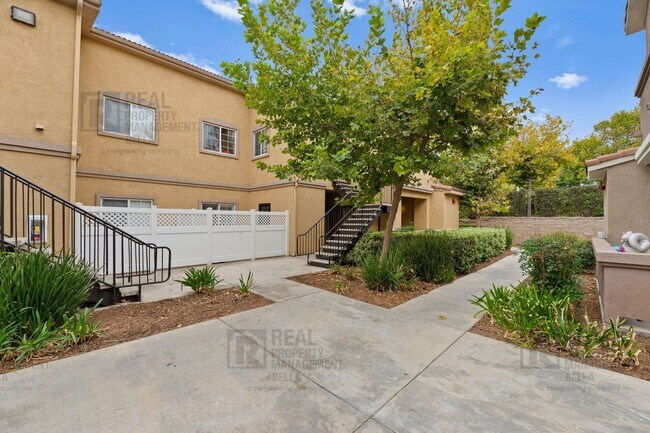 Foto del edificio - Charming 3-Bedroom Condo in The Reserves a...