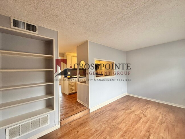 Foto del edificio - Tour Today! 1 Bed 1 Bath at Broadway Apartments! All Bills Paid!