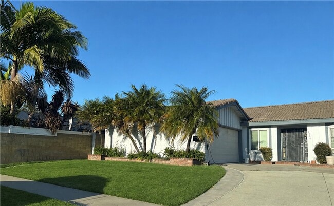 Foto del edificio - 17936 Santa Olivia St