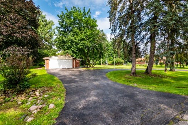 Building Photo - 1239 Ashover Dr