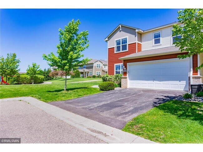 Foto del edificio - 1646 White Pine Way