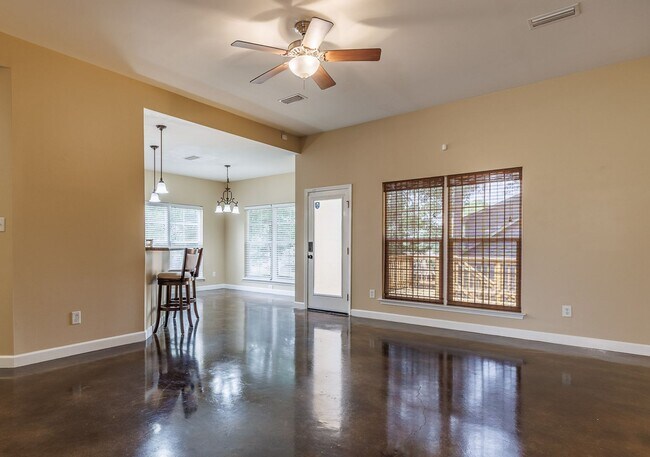 Foto del edificio - 3/2 Available now in Lake forest
