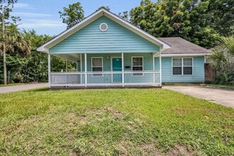 Building Photo - 1202 E Waldburg St