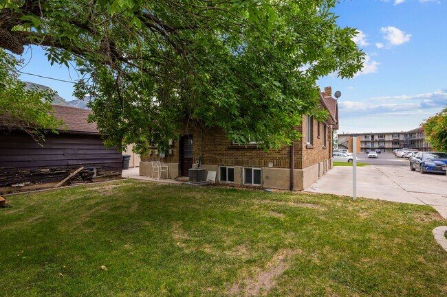 Building Photo - The Provo Home You've Been Waiting For