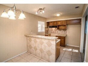 Building Photo - 6916 Shady Grove Dr
