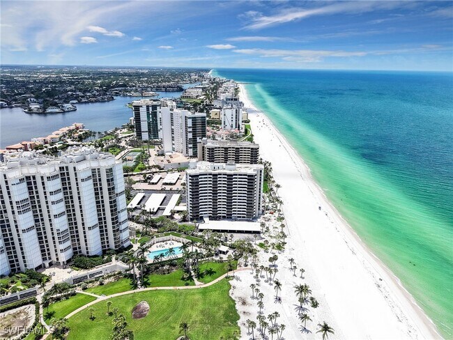 Foto del edificio - 4005 Gulf Shore Blvd N