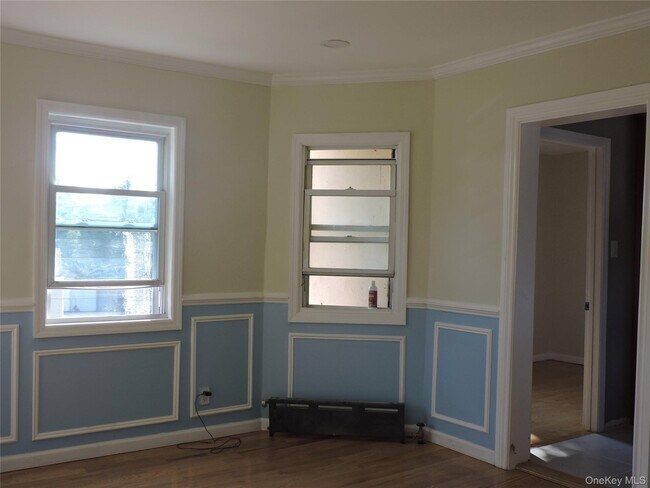 Building Photo - 47 Hillside Ave