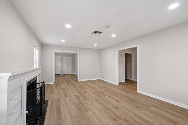 Foto del edificio - 2501 Dorrington St