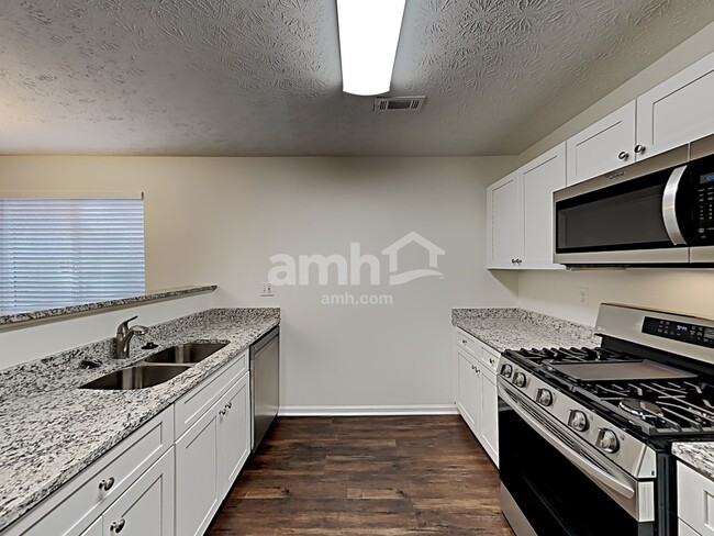 Building Photo - 126 Garden Walk