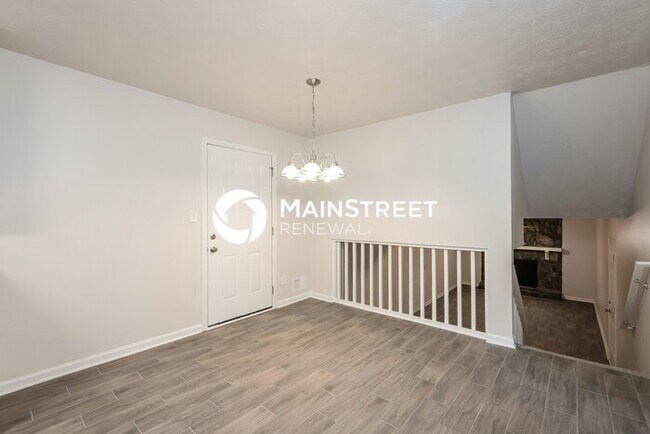 Building Photo - 3 Bedroom Pet-Friendly Home in RIVERDALE, ...