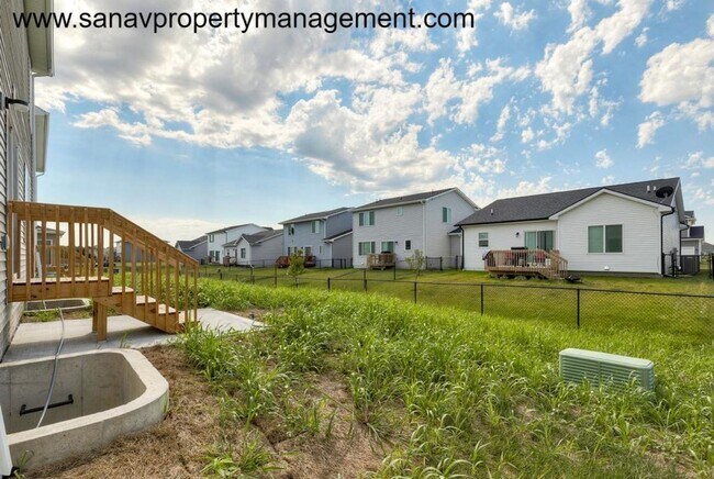 Foto del edificio - Spacious 3-Bed Single Family-in Bondurant ...