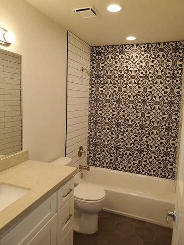 Baño de invitados - 4031 Idaho St
