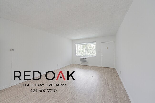 Foto del edificio - 12737 Moorpark St