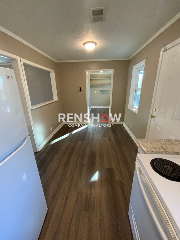 Foto del edificio - 1833 Ayers St