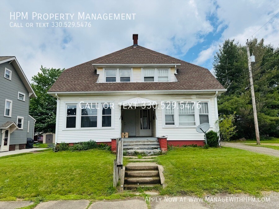 Primary Photo - 1301 Woodward Pl NW