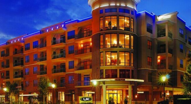 Foto del edificio - 2300 Richmond Ave.