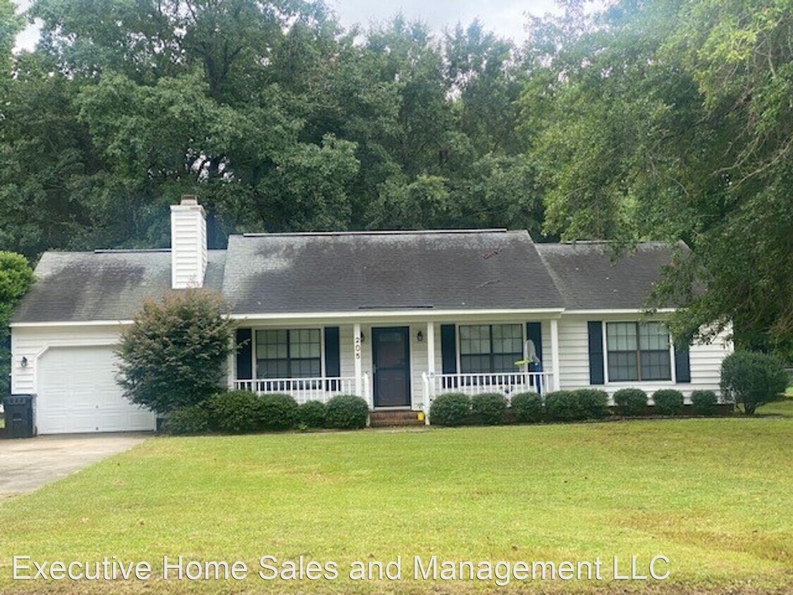 Primary Photo - 3 br, 2 bath House - 205 Kelliwood Dr