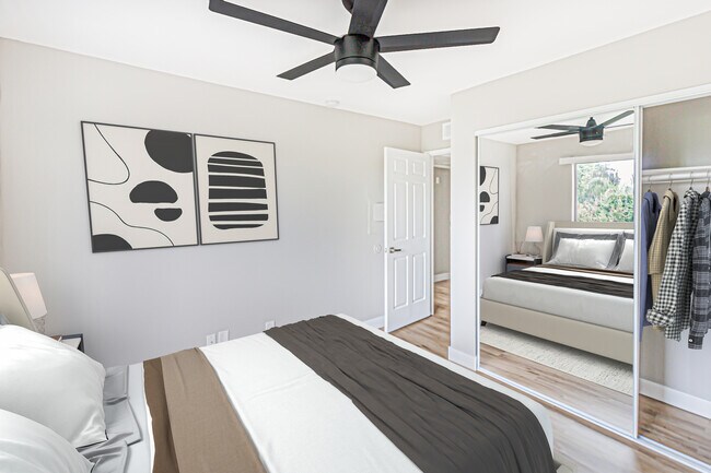 Foto del edificio - ~1 Month FREE~ Beautiful Two Bedroom with ...